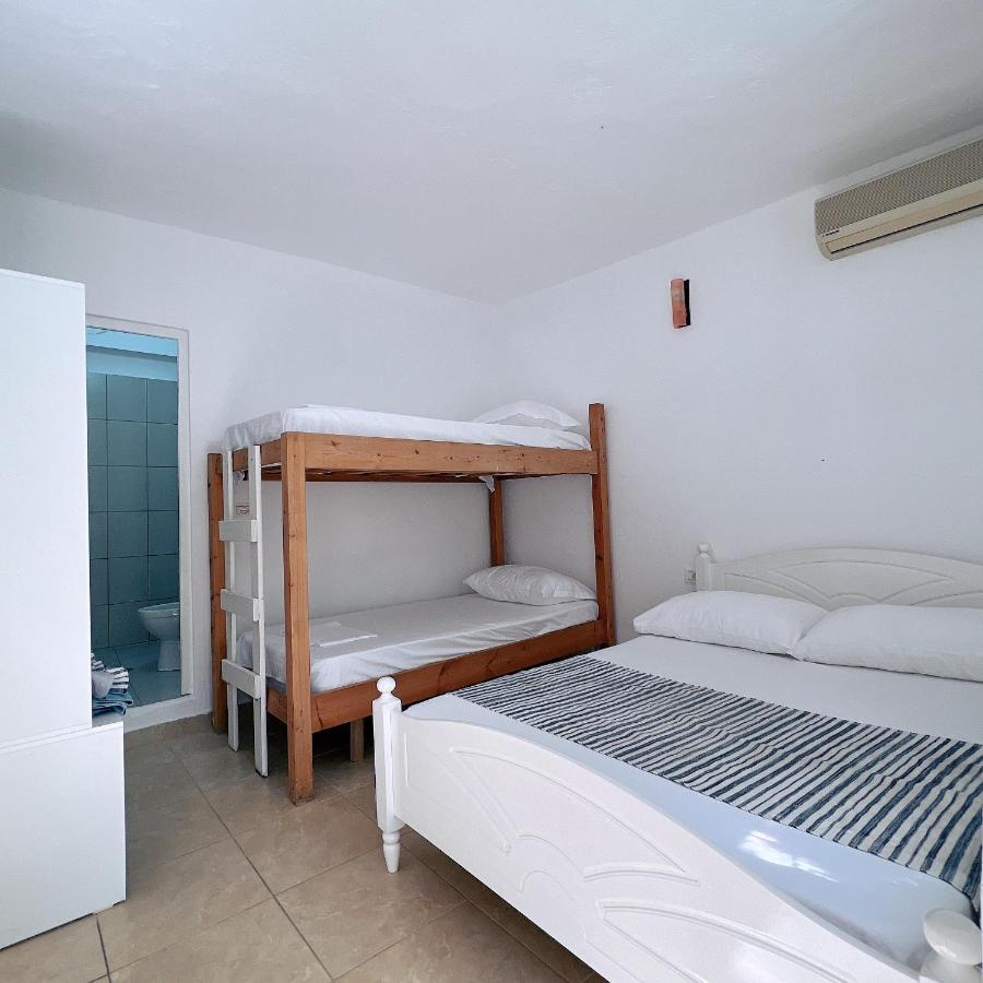 Garden Villa Naza Piqeras Екстер'єр фото