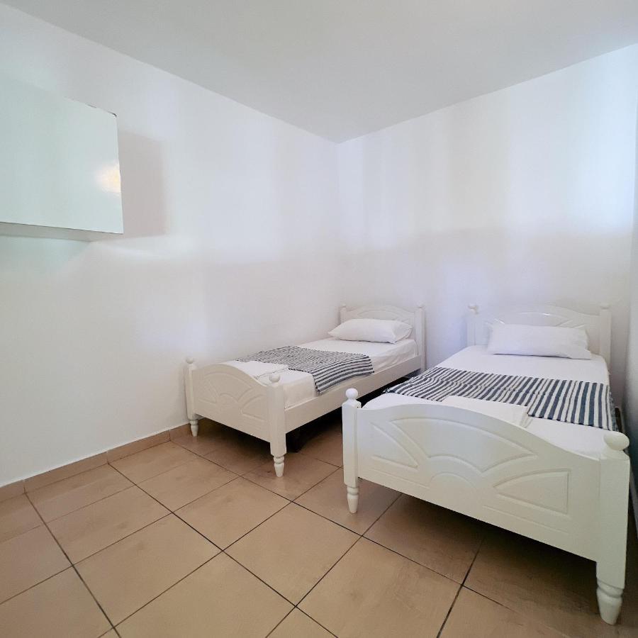 Garden Villa Naza Piqeras Екстер'єр фото
