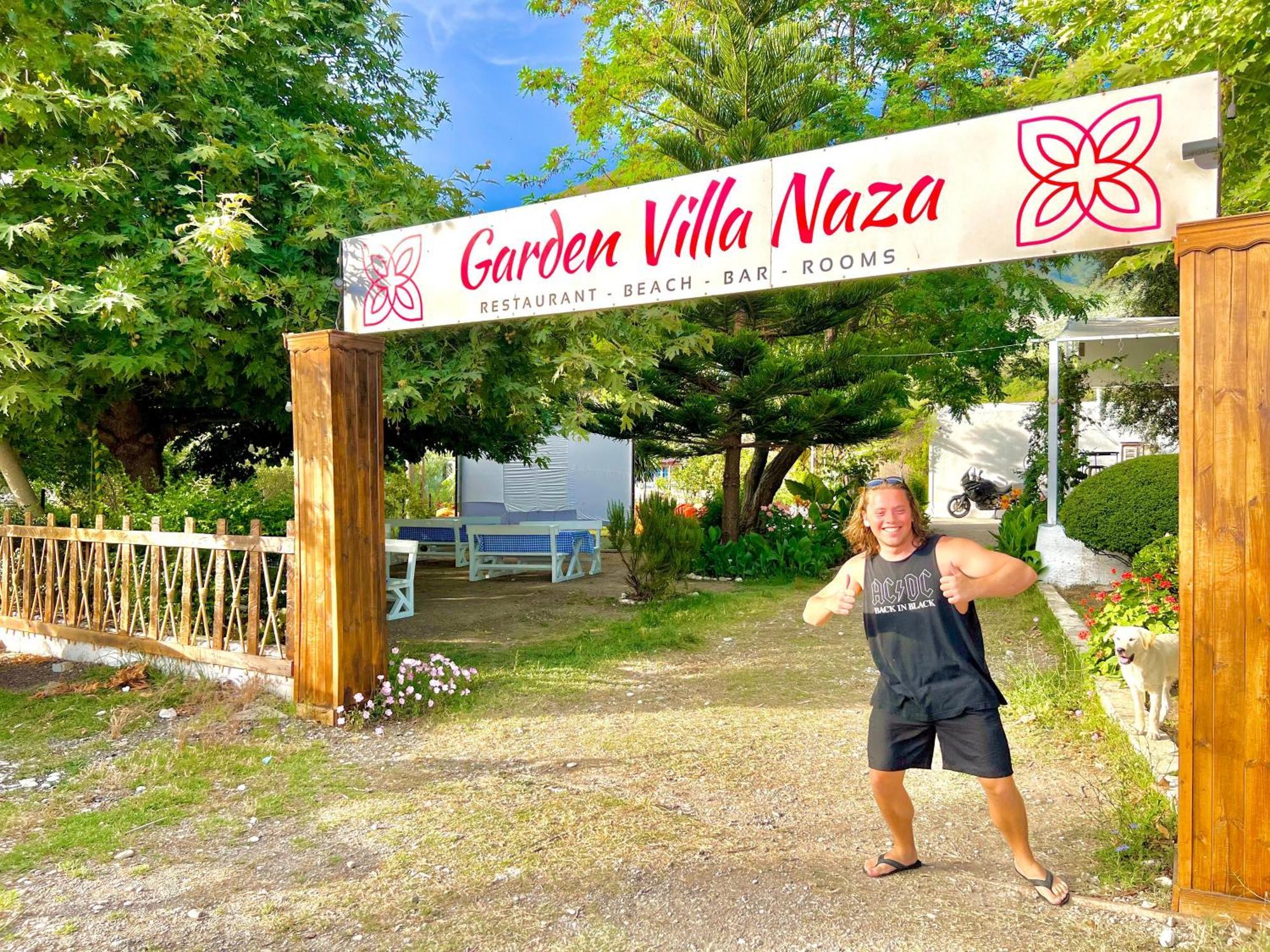 Garden Villa Naza Piqeras Екстер'єр фото